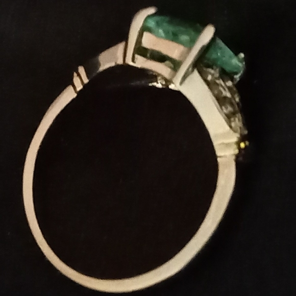 Ring - Picture 7 of 10